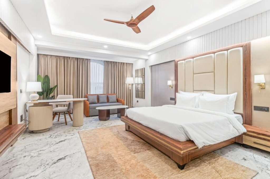 Spacious modern bedroom of 2bhk Kalyan - Glovesta